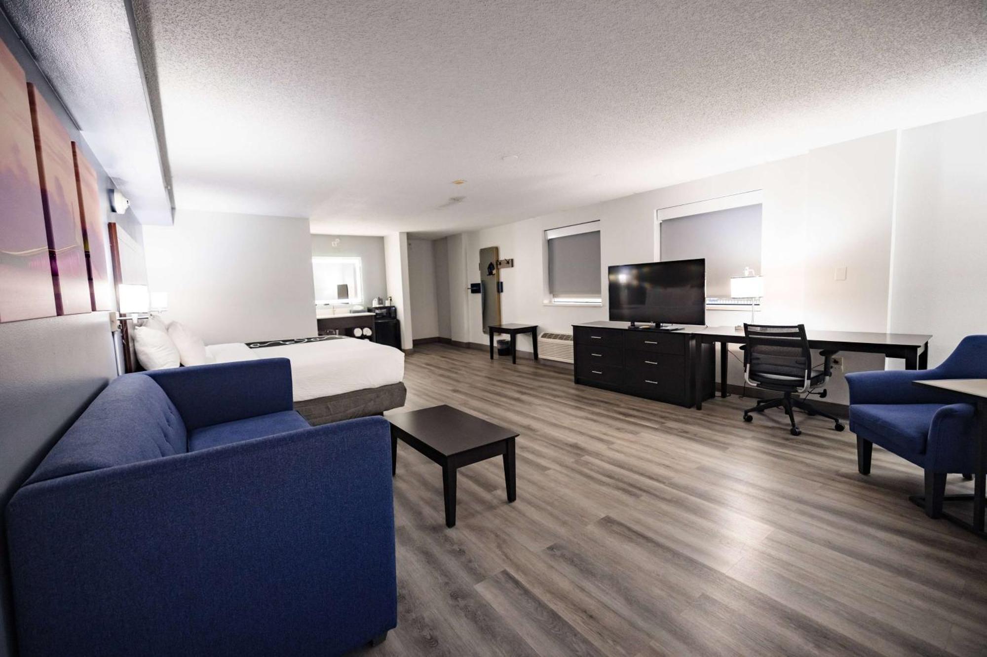 La Quinta Inn By Wyndham Tampa Near Busch Gardens Buitenkant foto