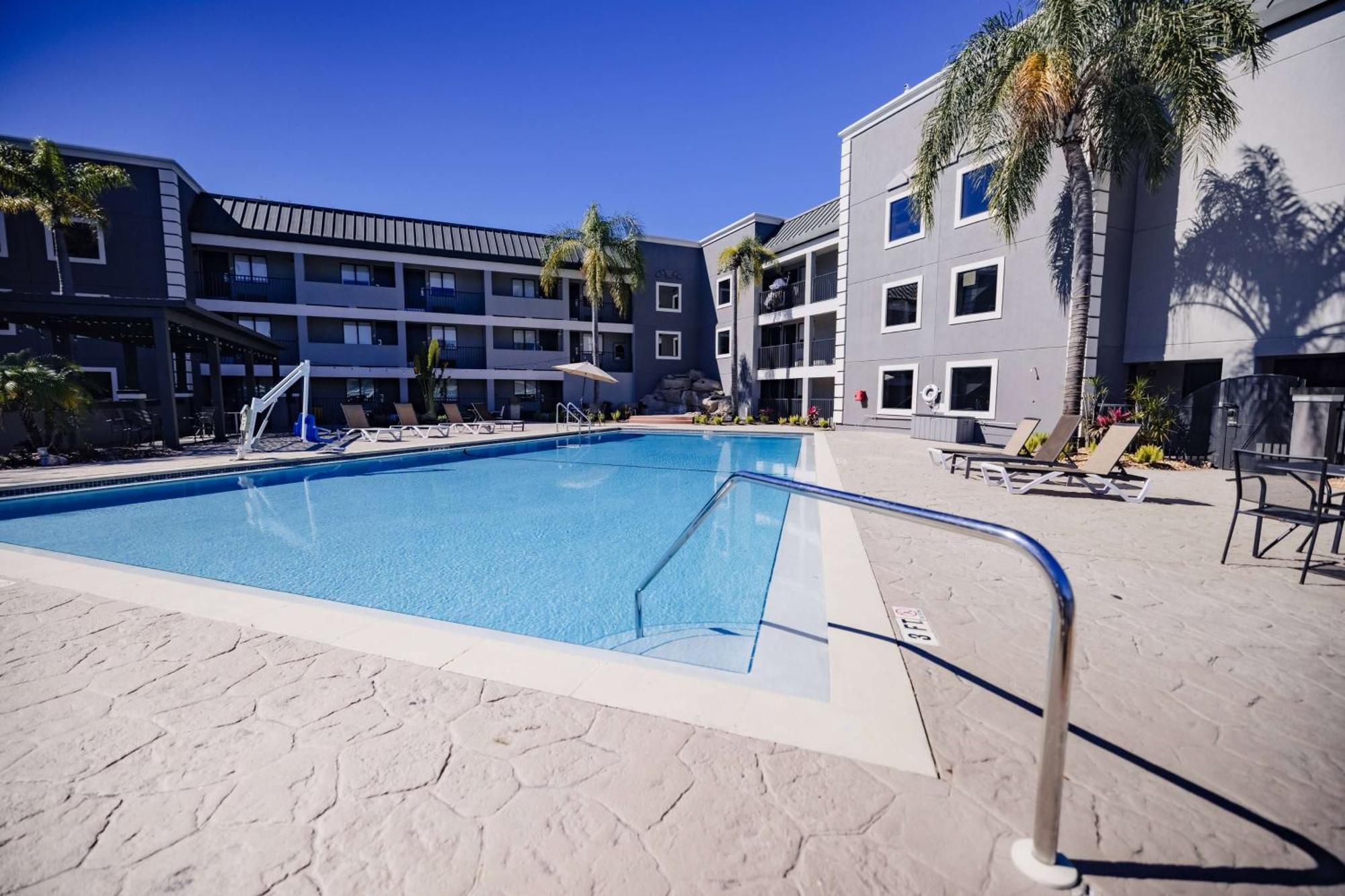 La Quinta Inn By Wyndham Tampa Near Busch Gardens Buitenkant foto