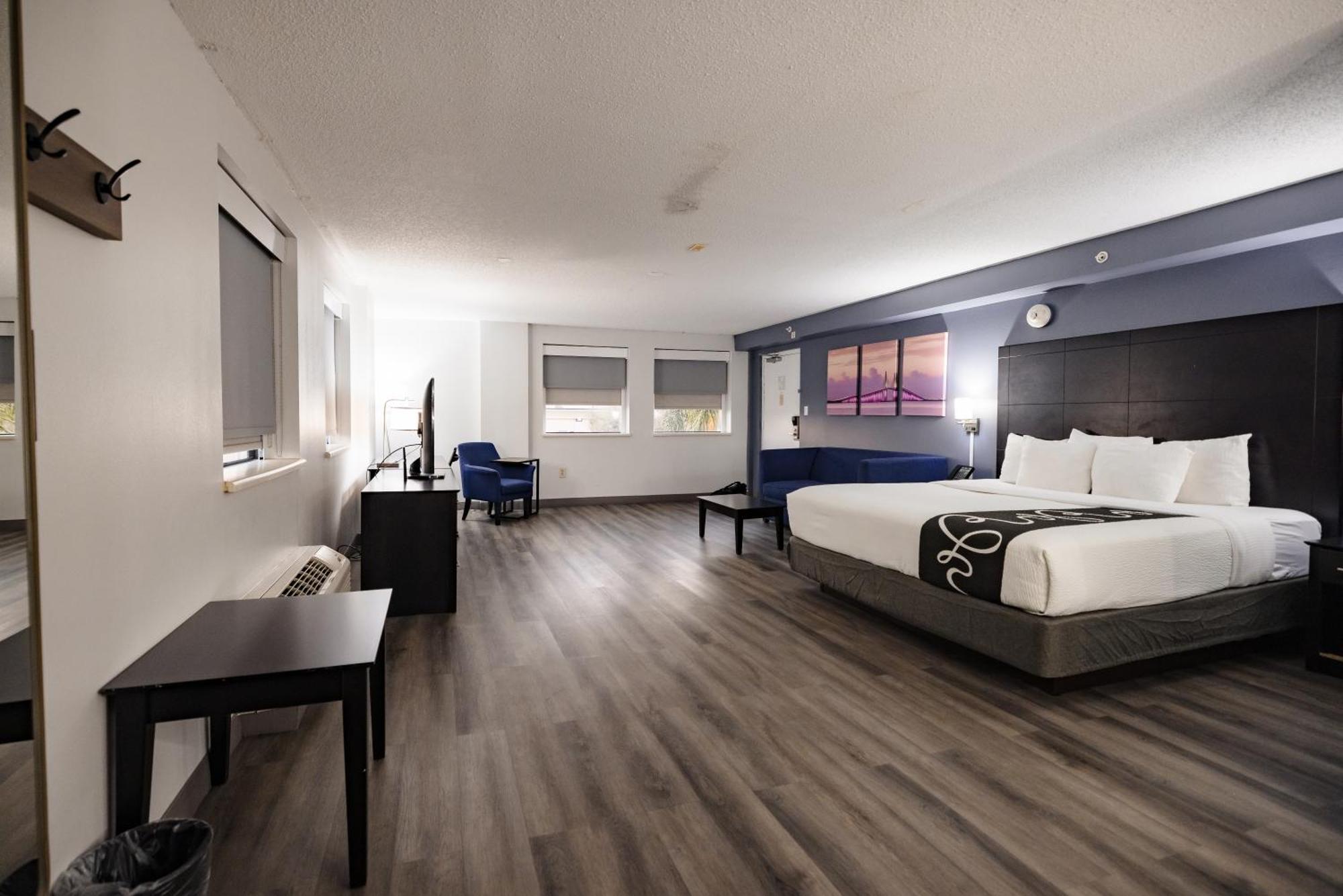 La Quinta Inn By Wyndham Tampa Near Busch Gardens Buitenkant foto