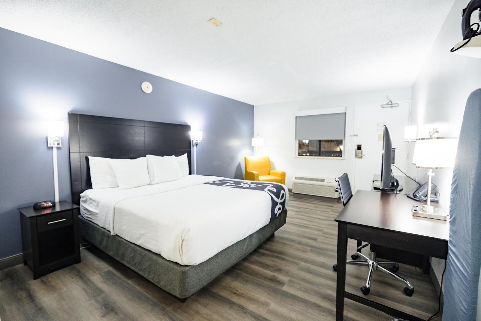 La Quinta Inn By Wyndham Tampa Near Busch Gardens Buitenkant foto