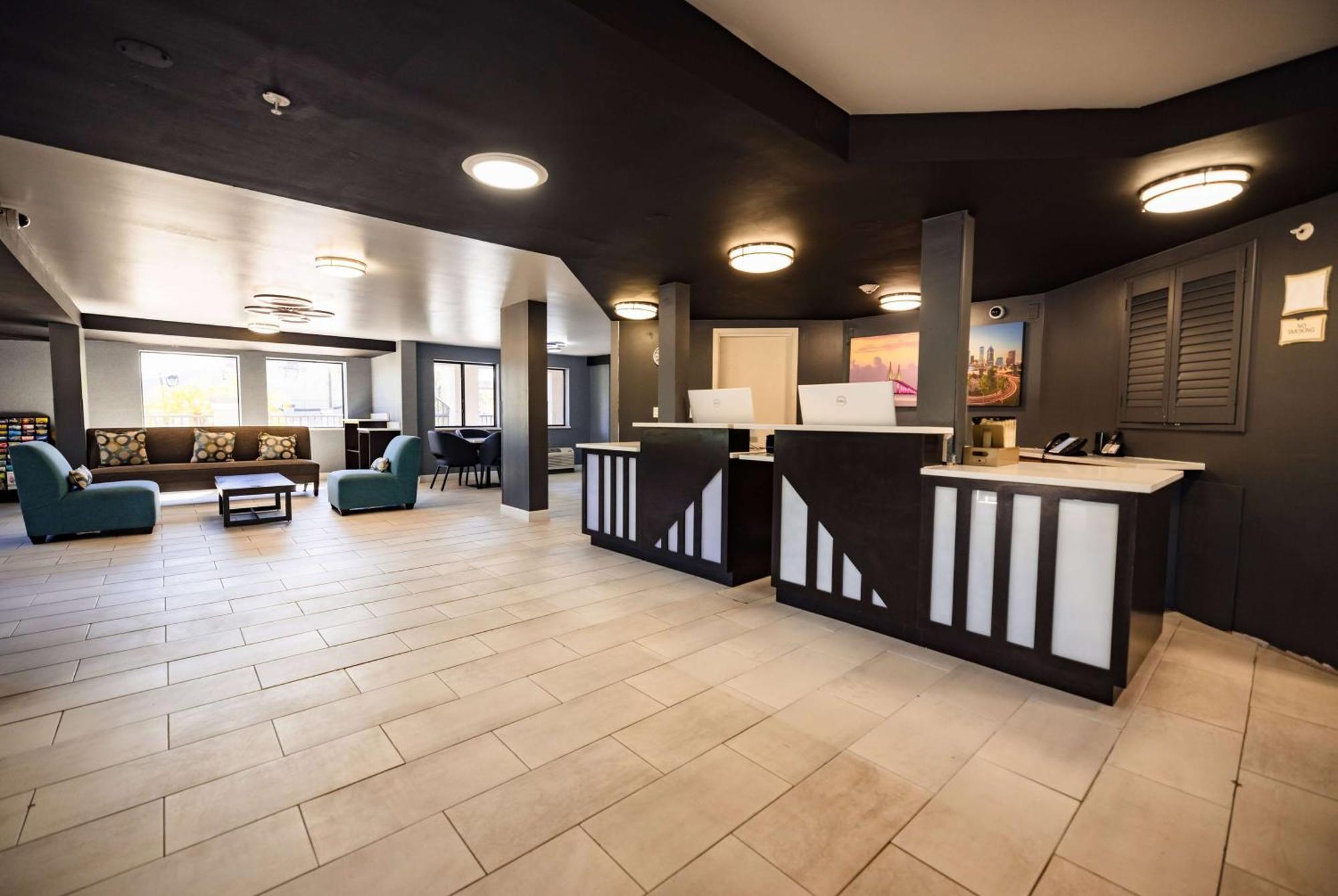La Quinta Inn By Wyndham Tampa Near Busch Gardens Buitenkant foto